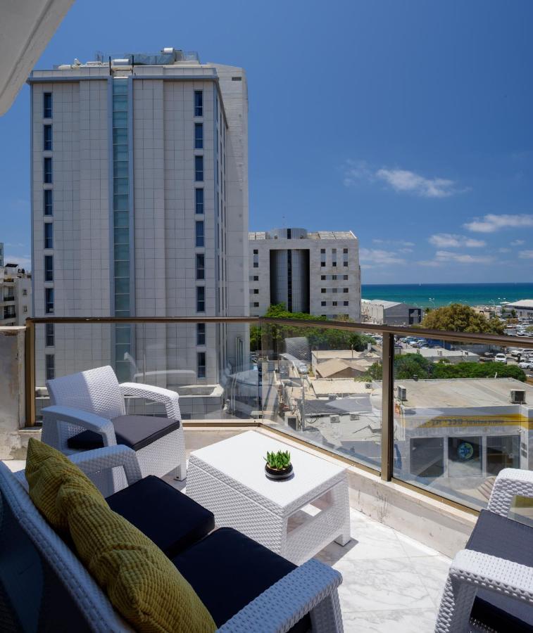 Studio & Apartments On The Beach By Aspentlv Тель-Авив Экстерьер фото